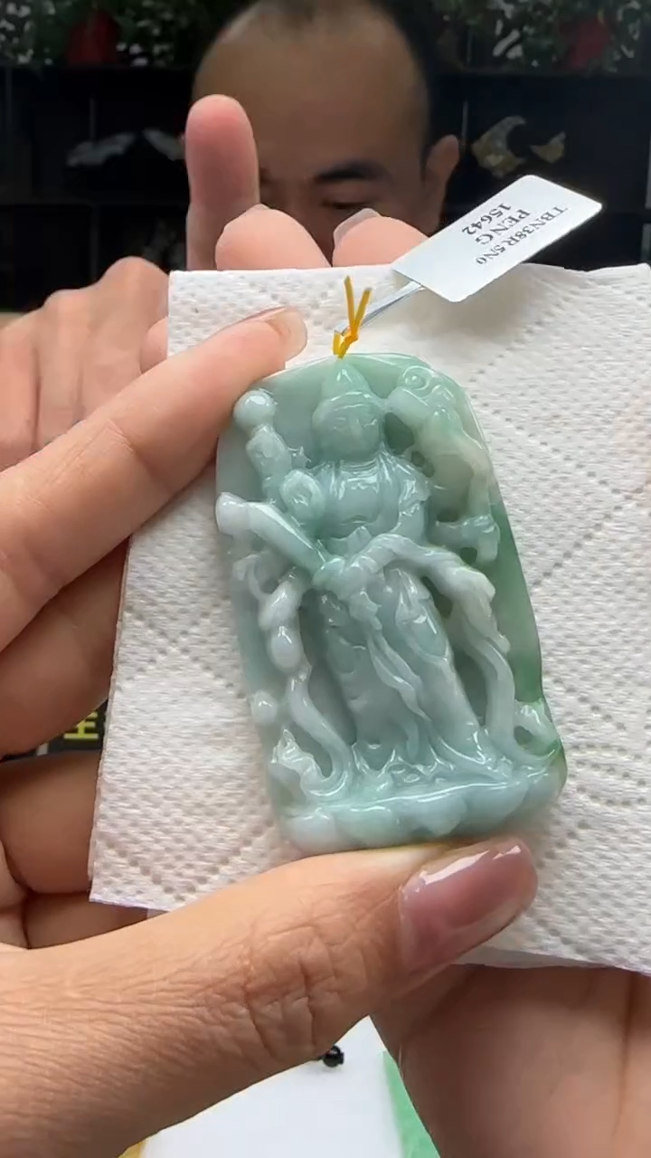 【闪购商品】翡翠颈饰未镶嵌天然翡翠A货吊坠