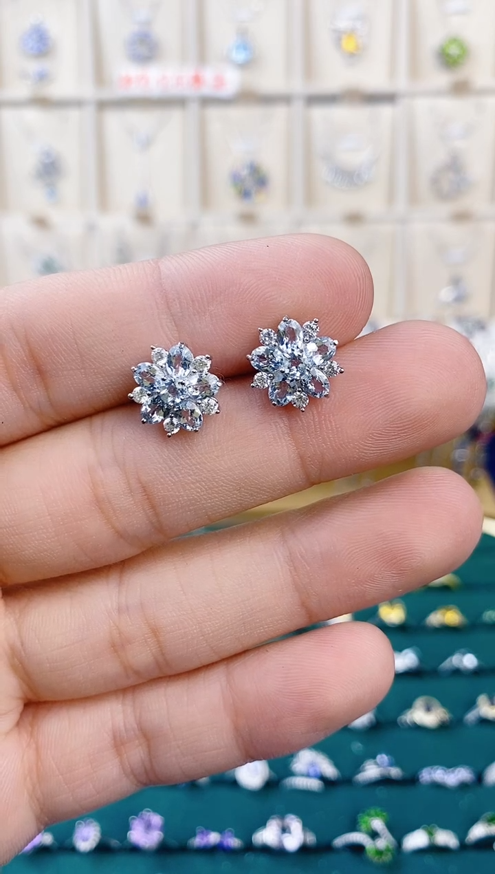 【闪购商品】海蓝宝石耳钉银S925镶嵌带证书