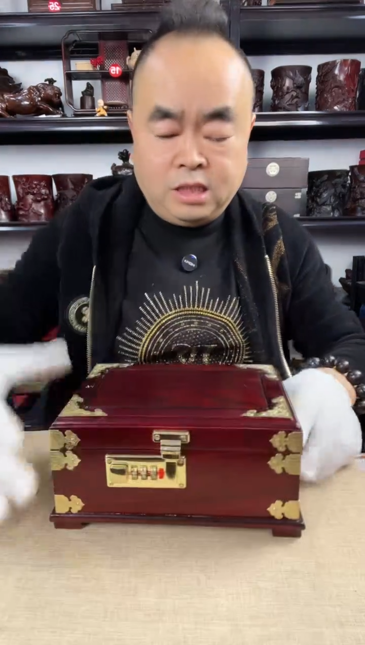 木847瑕疵老李红木工艺品