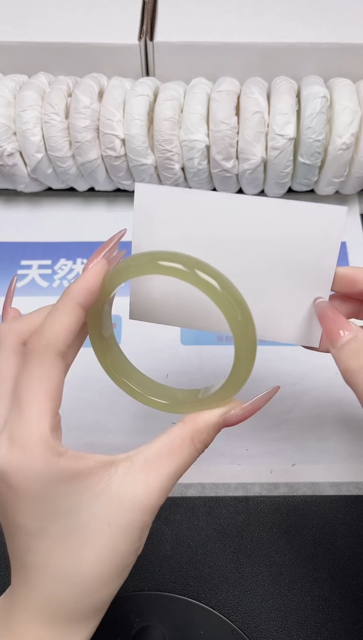 未镶嵌手镯石英质玉74-58