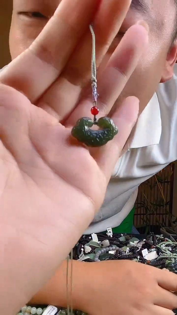 和田玉未镶嵌颈饰多样性发货，拍一发一