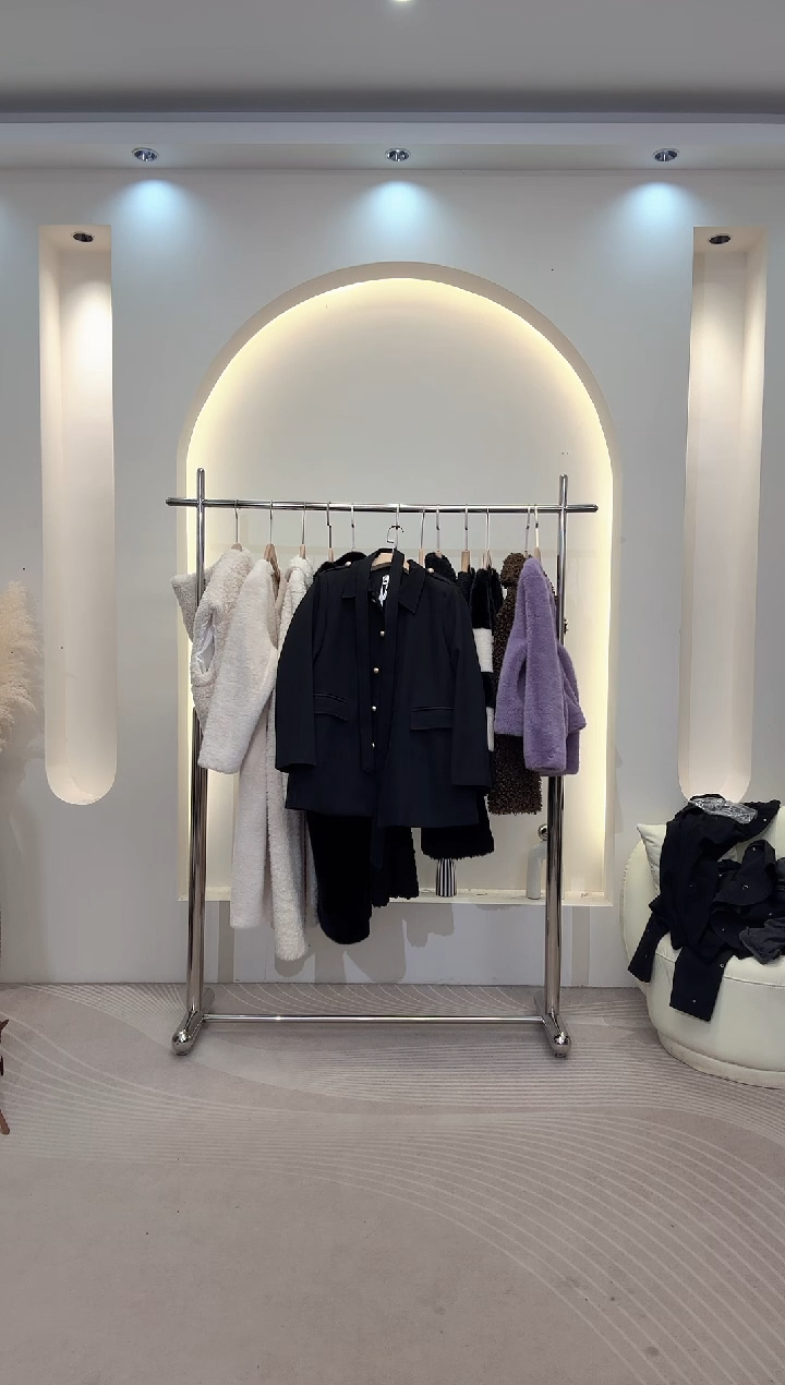 黑色风衣一件均码