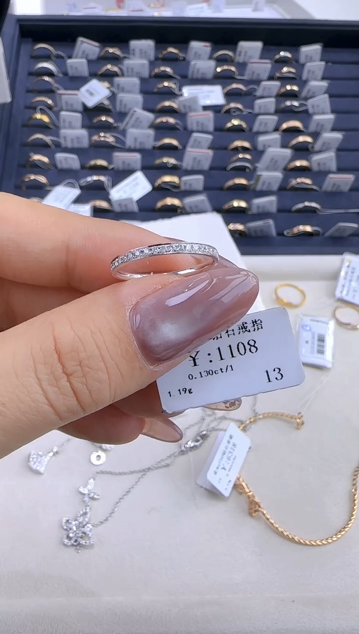 【闪购商品】钻石戒指/指环18K金镶嵌99000