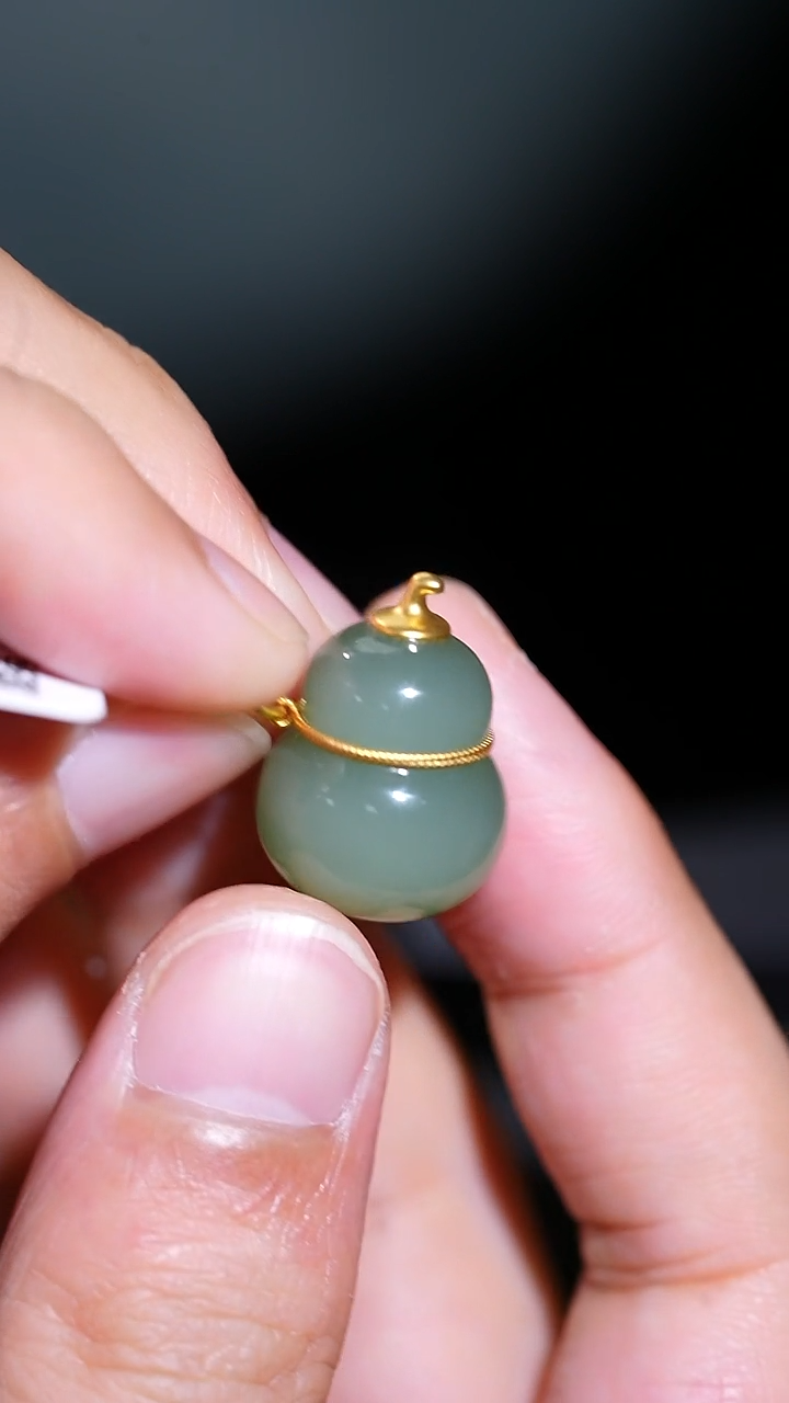 吊坠(不含链)18K金镶嵌和田玉19多样性发一