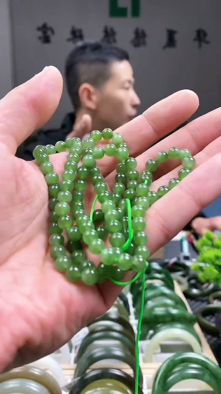 【闪购商品】和田玉手镯未镶嵌卡6