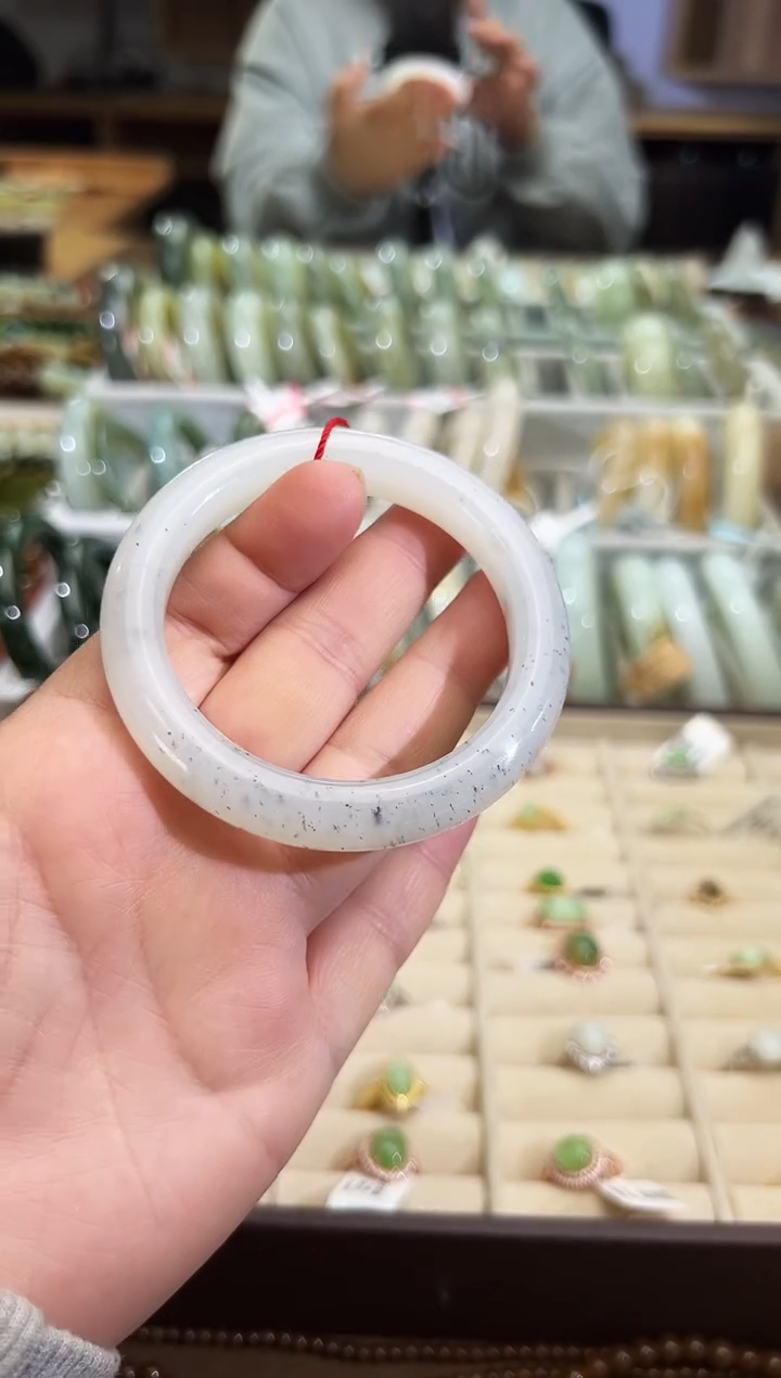 未镶嵌手镯和田玉黑山料青花手串卡53+