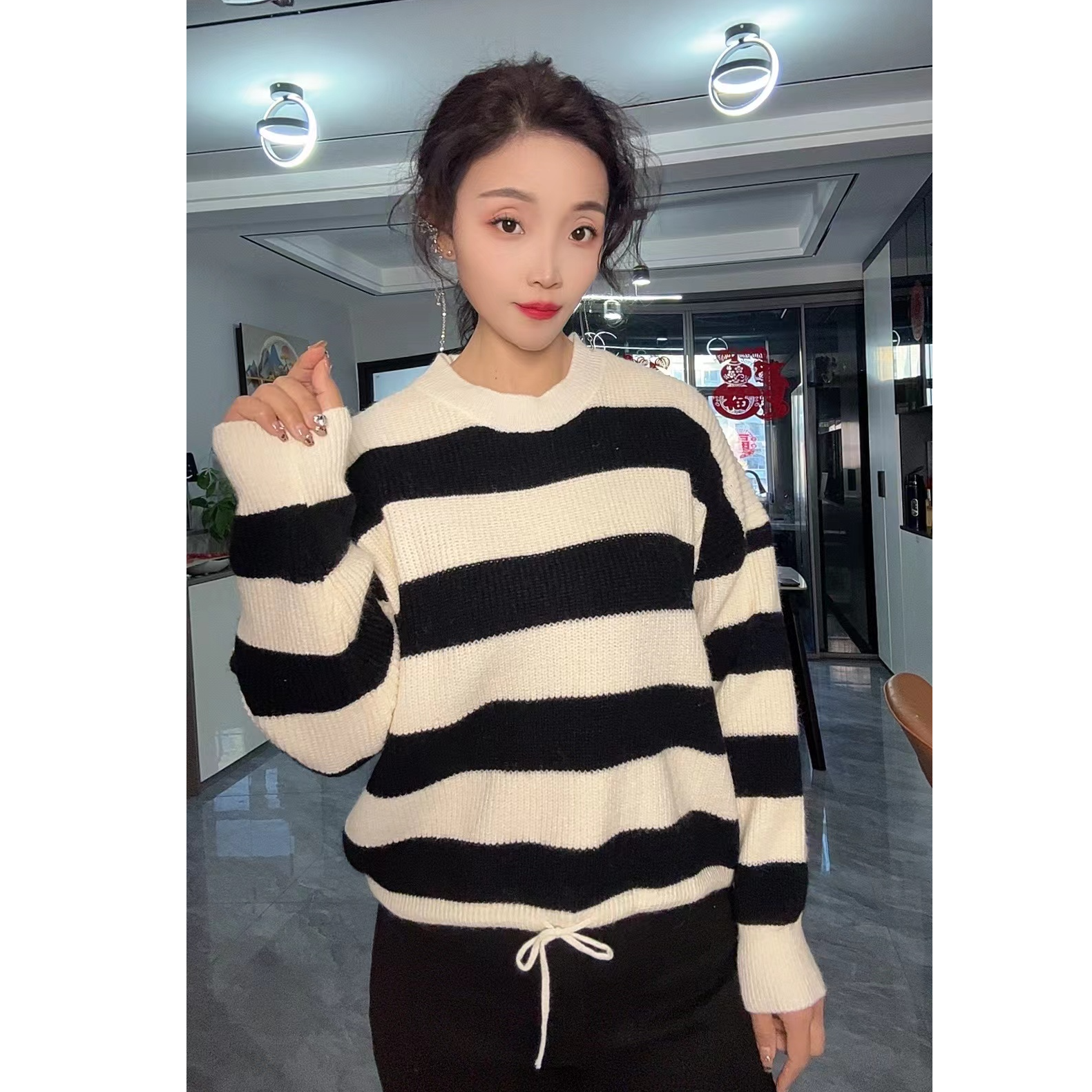 秋冬条纹圆领套头毛衣时尚短款长袖针织毛衣女