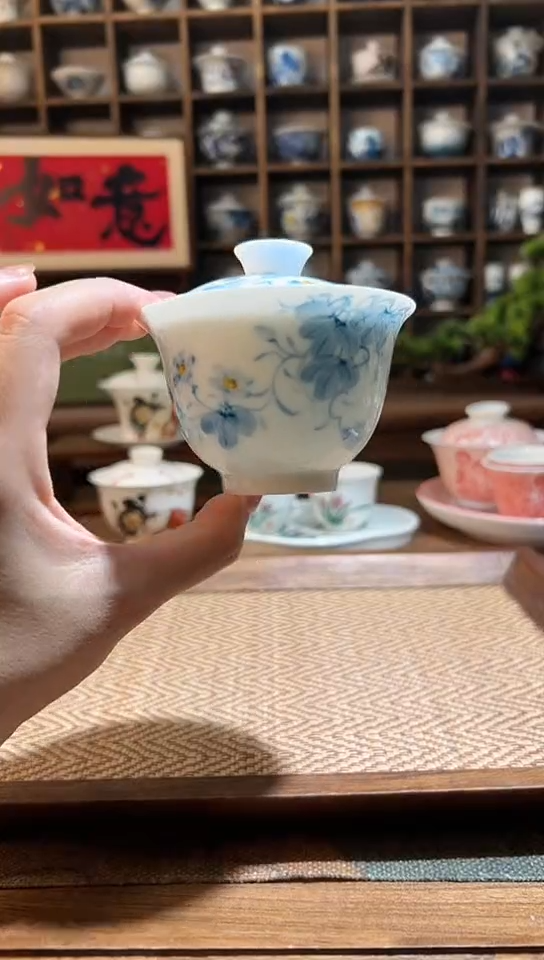 【闪购商品】手绘牵牛花小元宝盖碗