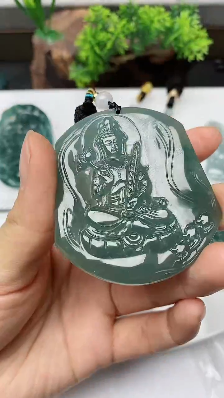 【闪购商品】翡翠颈饰未镶嵌