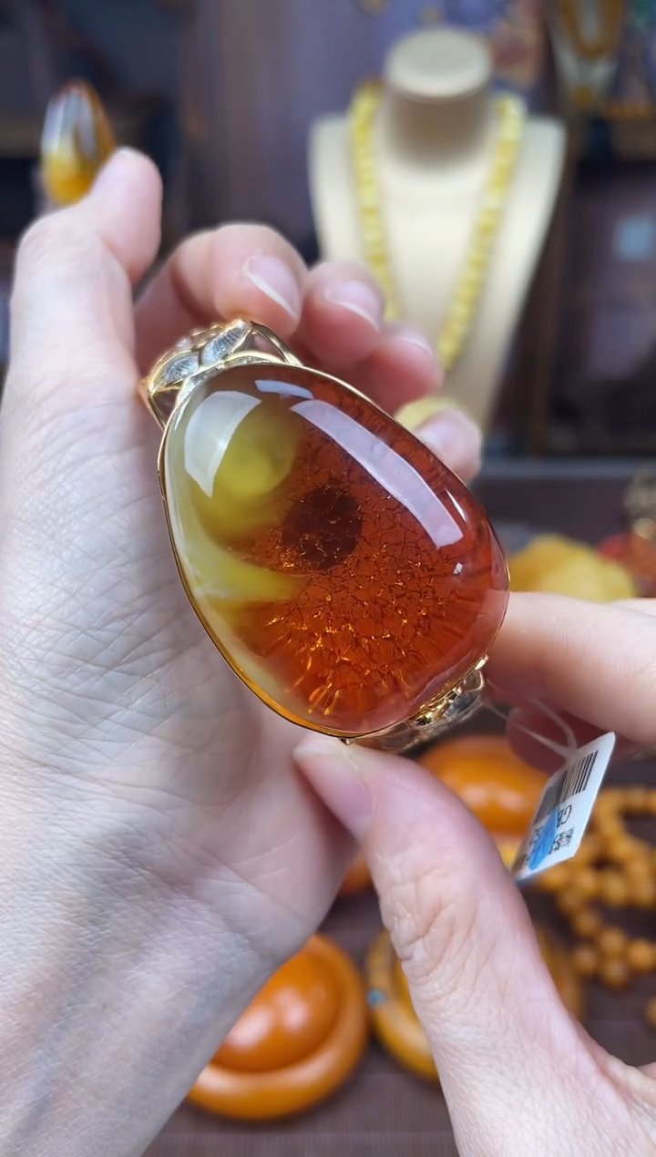 裸石琥珀未镶嵌多样性发货1，假一赔4