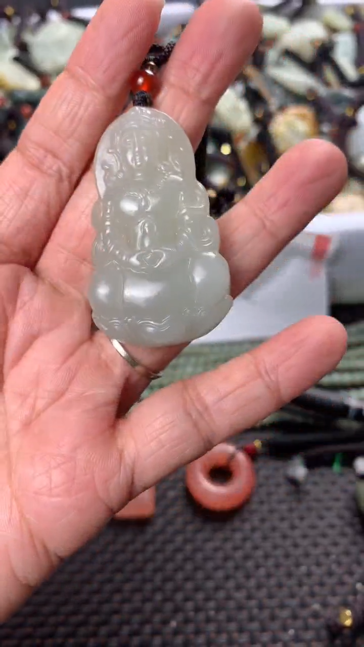 【闪购商品】和田玉颈饰未镶嵌多样性发货没有证书拍一发一有瑕