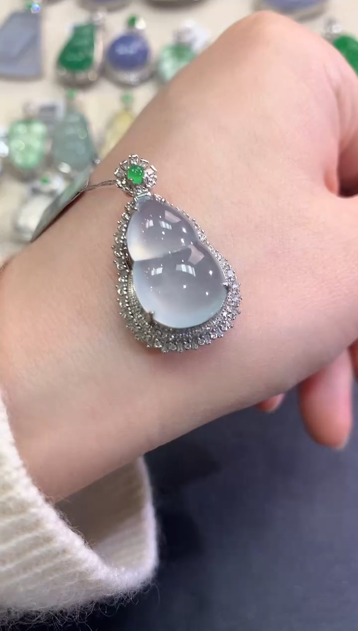 【闪购商品】翡翠颈饰18K金镶嵌C50  