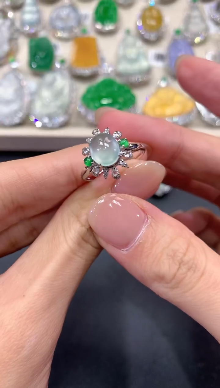 【闪购商品】翡翠戒指18K金镶嵌q9