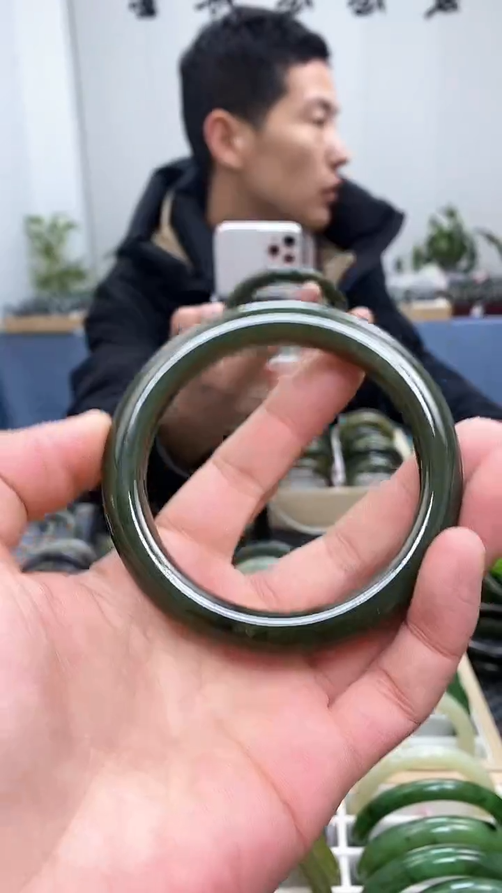 【闪购商品】和田玉手镯未镶嵌64.1