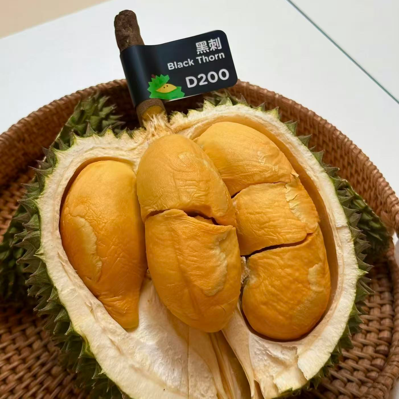 马来西亚鲜果黑刺包房软糯香甜