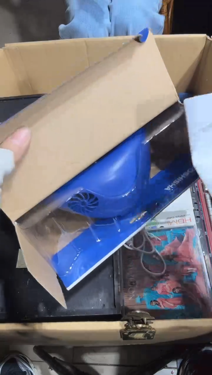 瓷片笑**鸳 047   中古商品，瑕疵品，不保好坏。