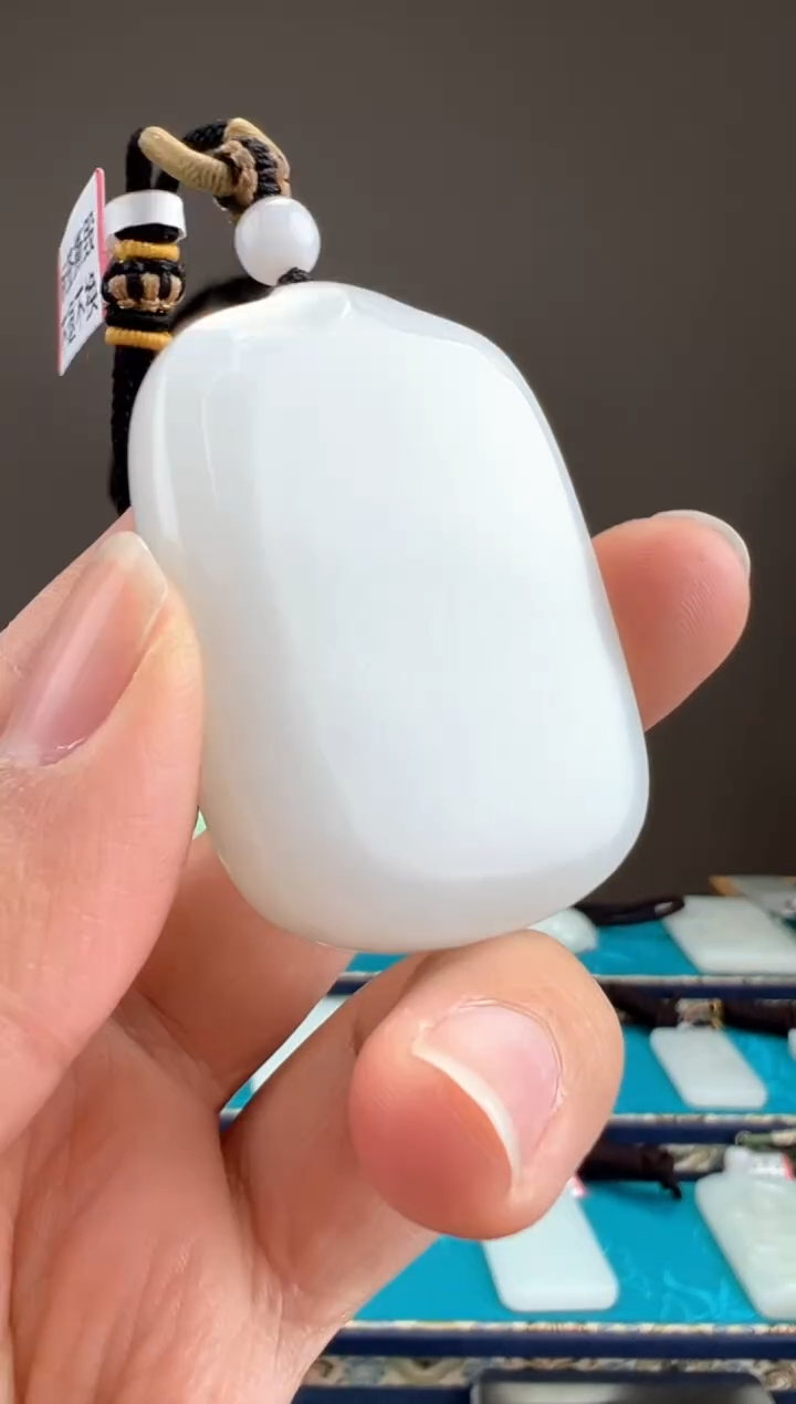 【闪购商品】和田玉颈饰未镶嵌1