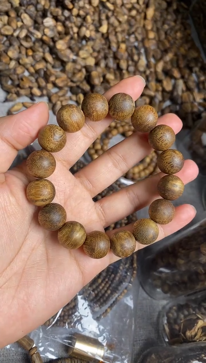 沉香手串海南老料1.4圆珠单圈手串15+多样性发一