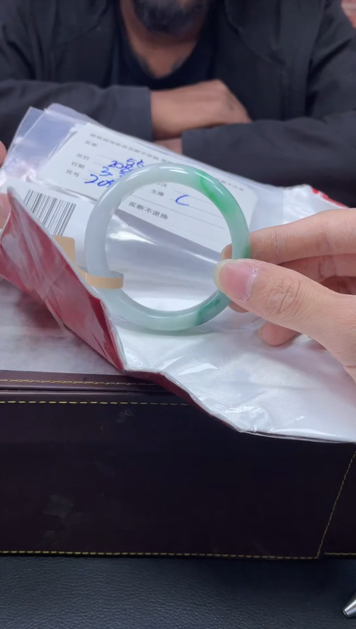 【闪购商品】定制翡翠1未镶嵌毛货手镯需精细抛光/56