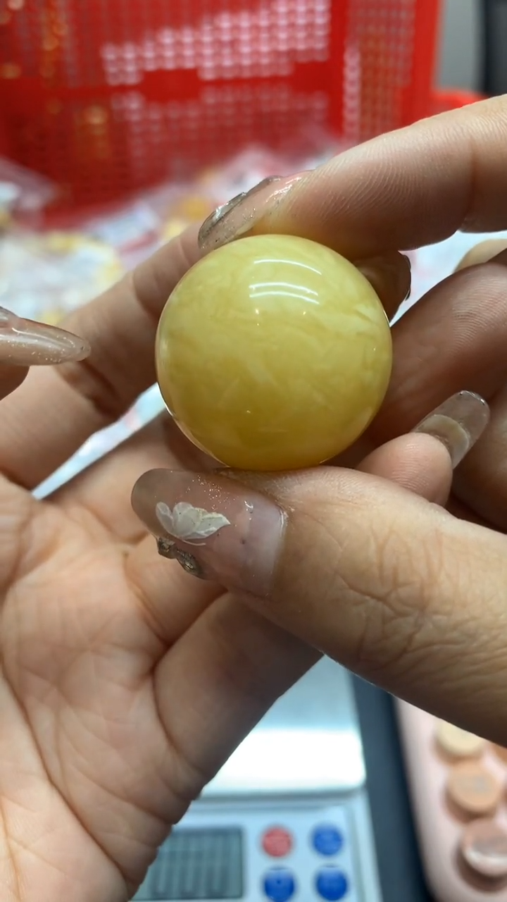 未镶嵌琥珀珠宝奇石1654