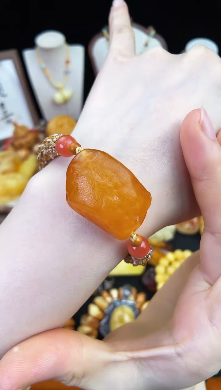 琥珀未镶嵌珠宝奇石柒月