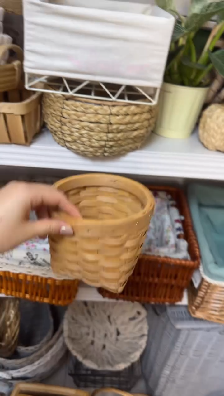 微瑕捡漏水杉木小筐