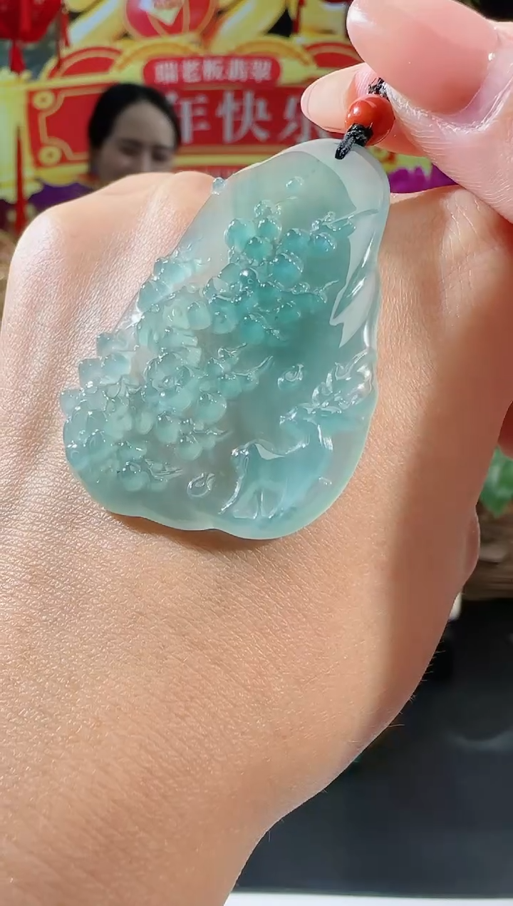【闪购商品】翡翠吊坠(不含链)未镶嵌鹿牌多样性发一