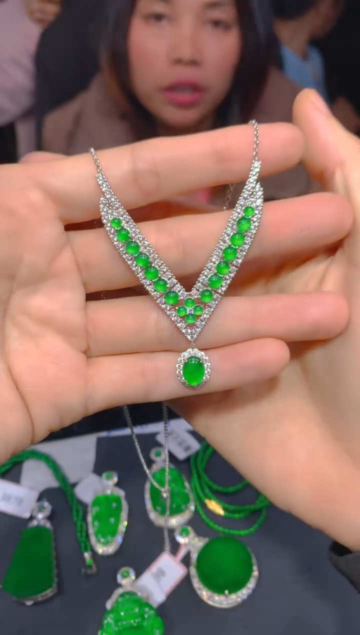 【闪购商品】定制翡翠未镶嵌187多样性发货（发其一）