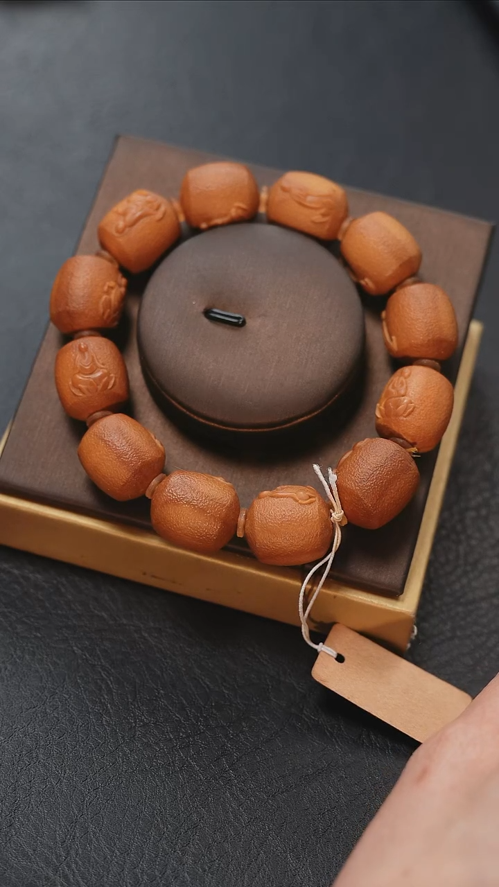 【闪购商品】橄榄核吊坠 梦梦精品核雕