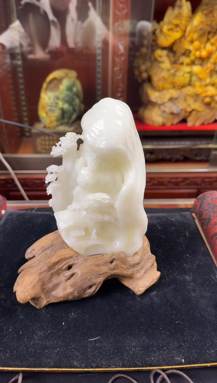 【闪购商品】和田玉山水摆件未镶嵌大师雕工