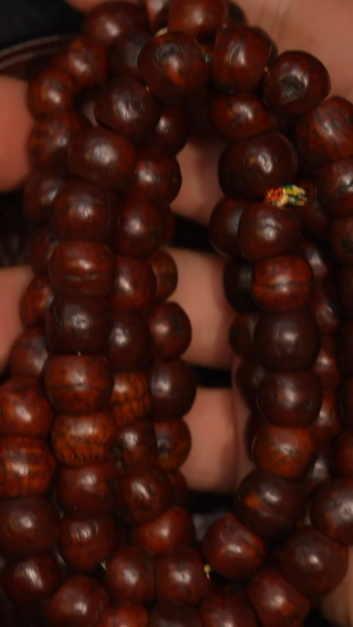 冲赛康胡子哥，藏传念珠80