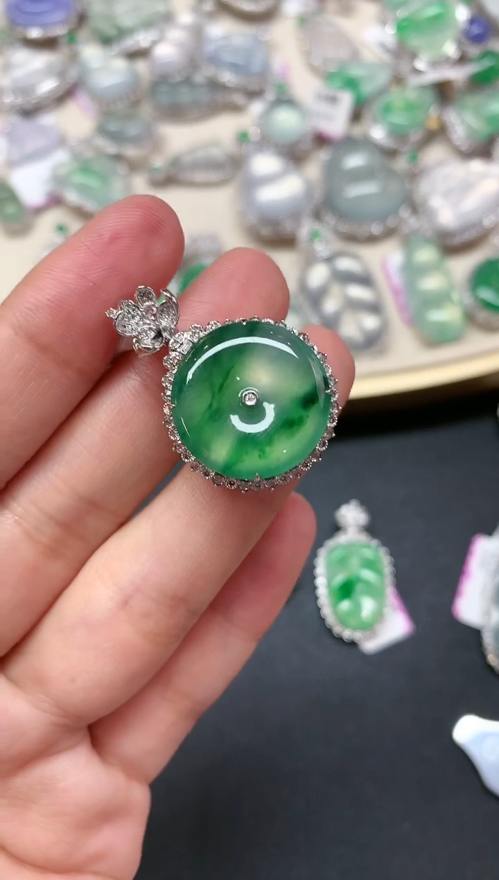 【闪购商品】翡翠吊坠(不含链)18K金镶嵌A149|19800