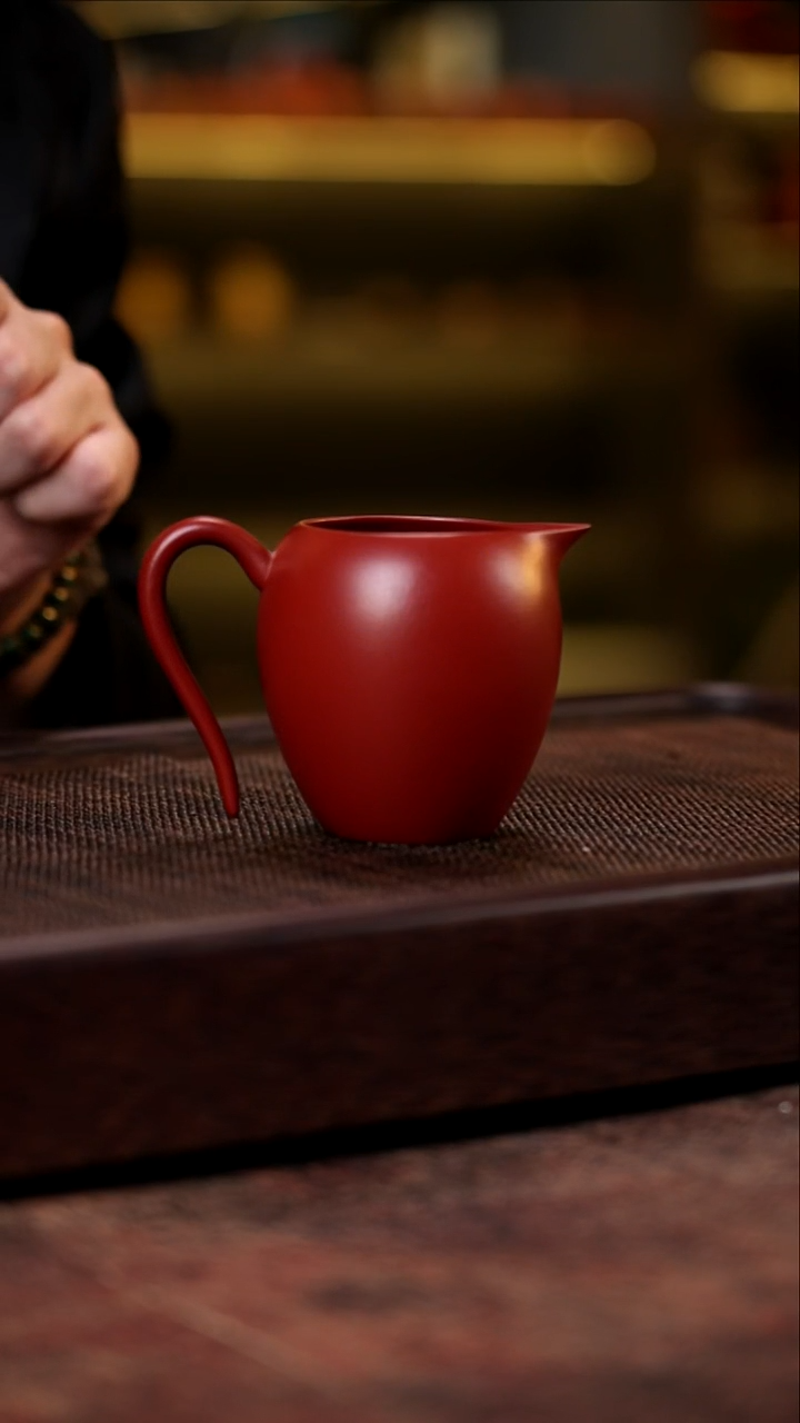 紫砂周边朱泥公道杯