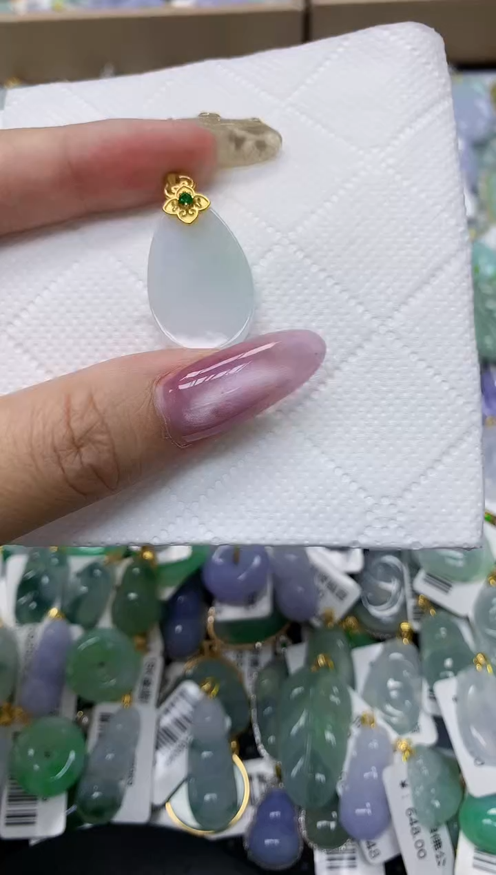 翡翠未镶嵌颈饰111111111