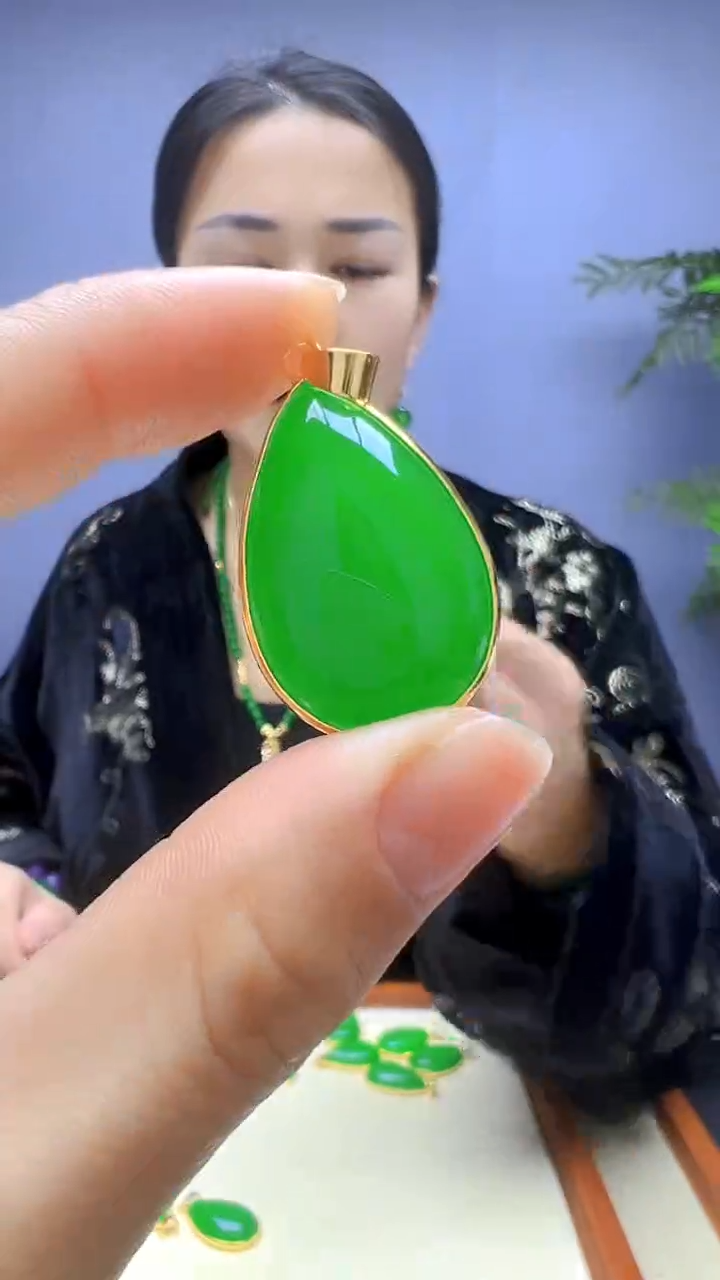 【闪购商品】翡翠颈饰14K金镶嵌颈饰