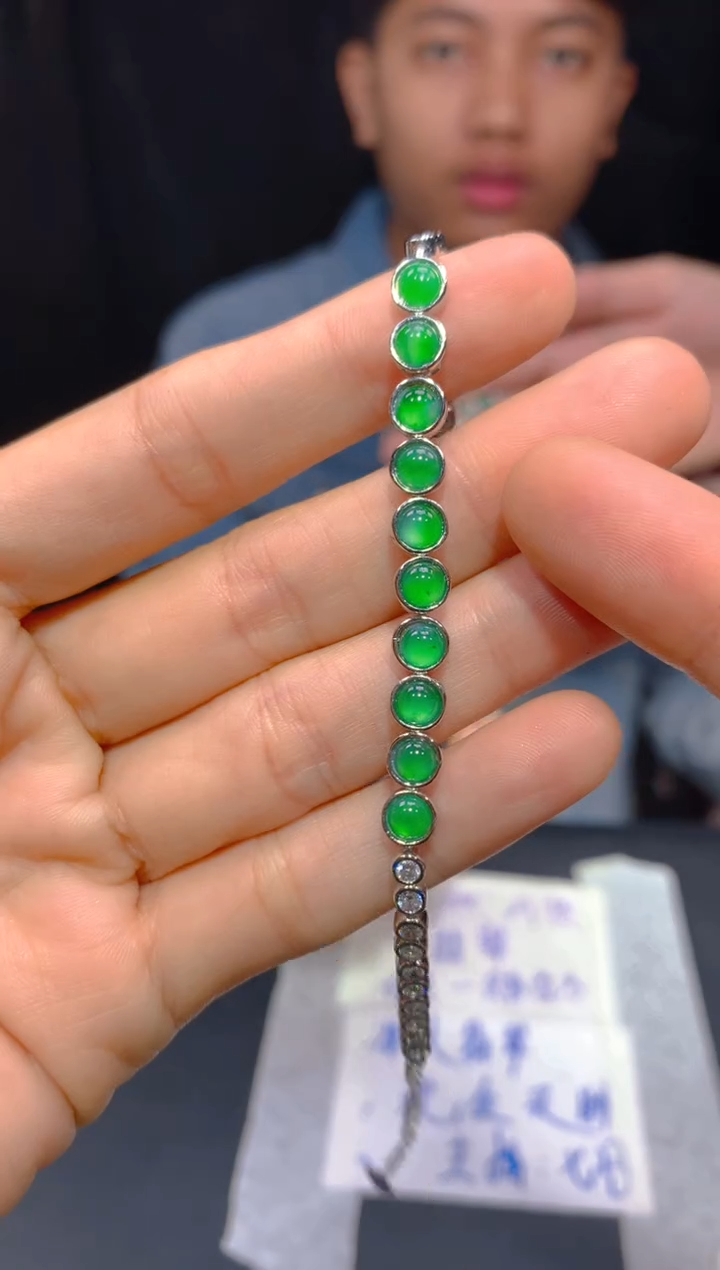 【闪购商品】定制翡翠未镶嵌99多样性发货（发其一）