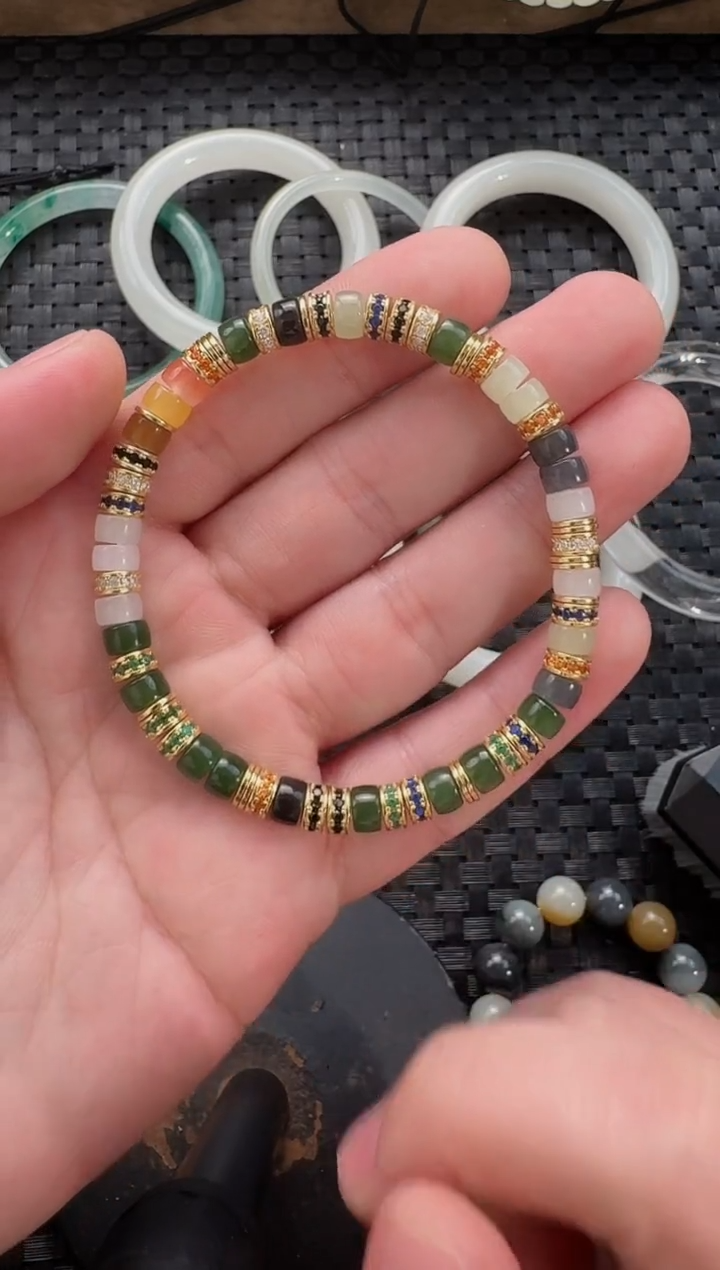 颈饰未镶嵌和田玉药片