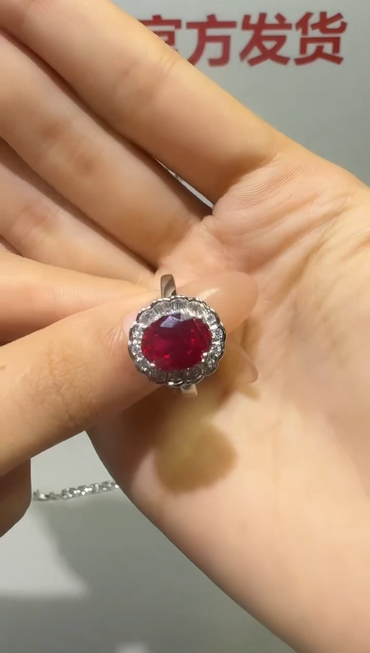 18K金镶嵌戒指红宝石1