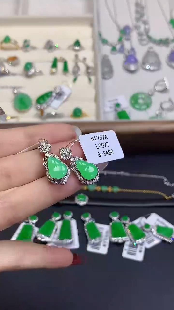 【闪购商品】翡翠18K金镶嵌吊坠(不含链)L0527多样性发其一