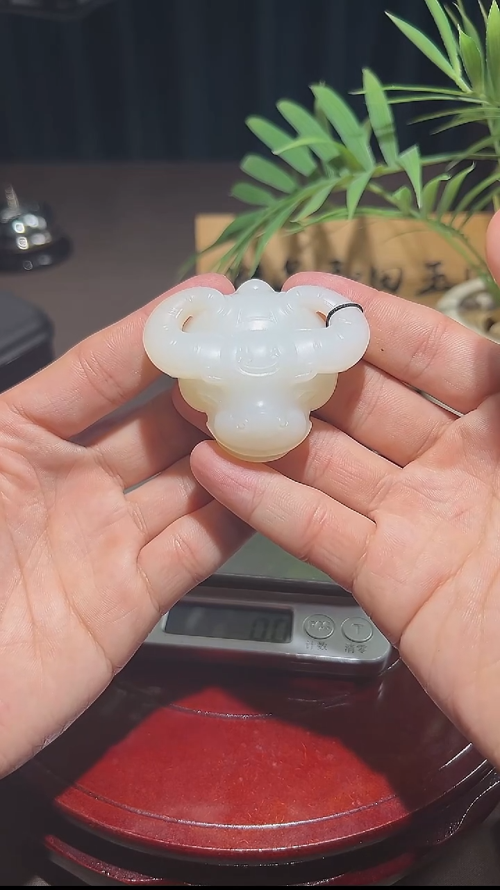 未镶嵌和田玉挂件大**条牛转乾坤