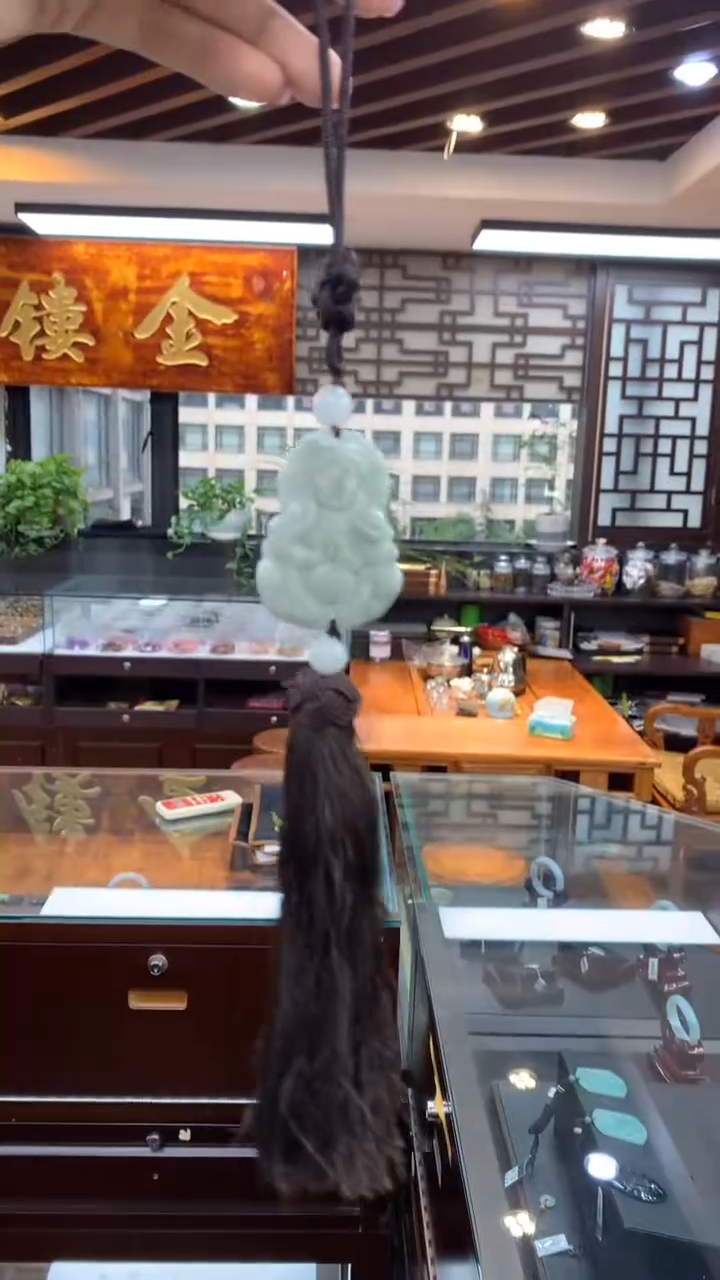 翡翠挂件未镶嵌倔*车挂