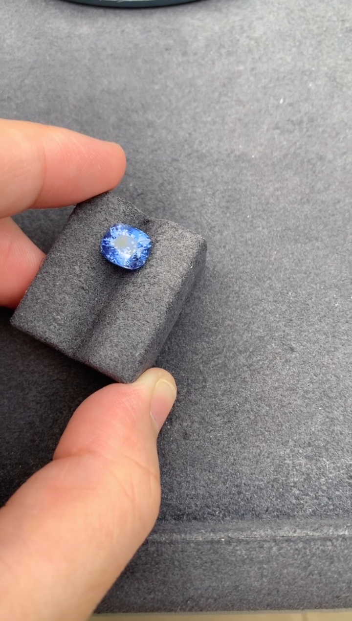 裸石蓝宝石3ct矢车菊 BE 定制
