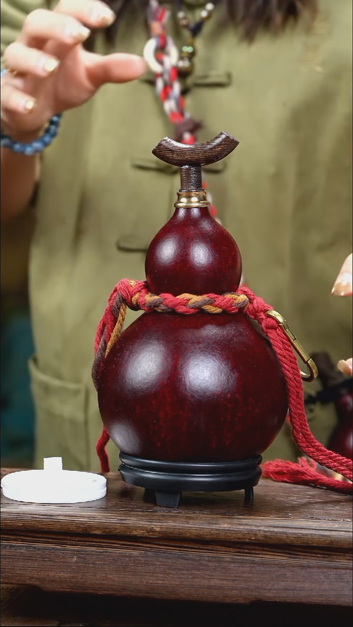 YB054复古网兜款天然酒葫芦（一物一拍）