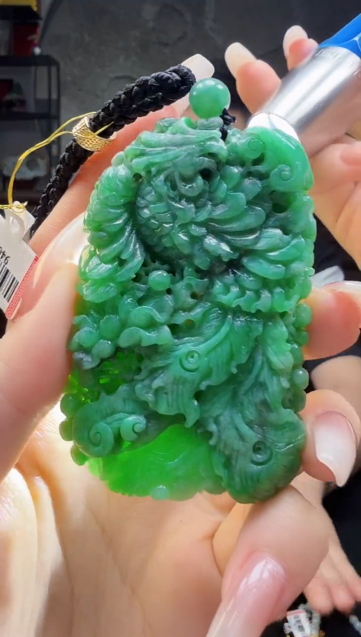 翡翠未镶嵌吊坠(不含链)39