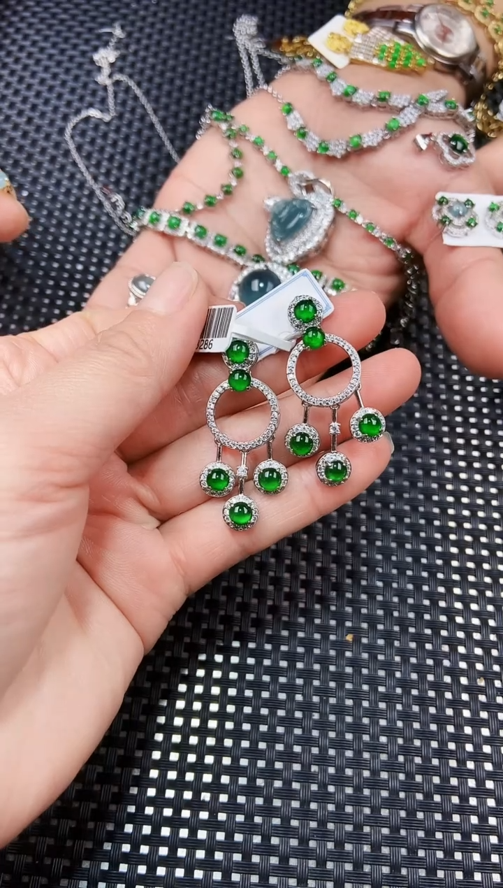 【闪购商品】翡翠耳饰未镶嵌11111111