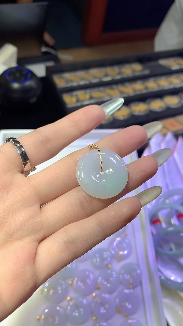 翡翠18K金镶嵌吊坠(赠链)HX05多样性发其一