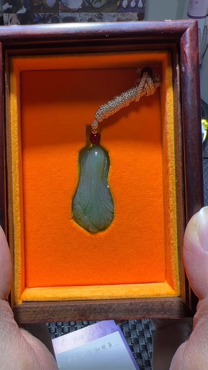 吊坠(不含链)未镶嵌和田玉樱*吊坠