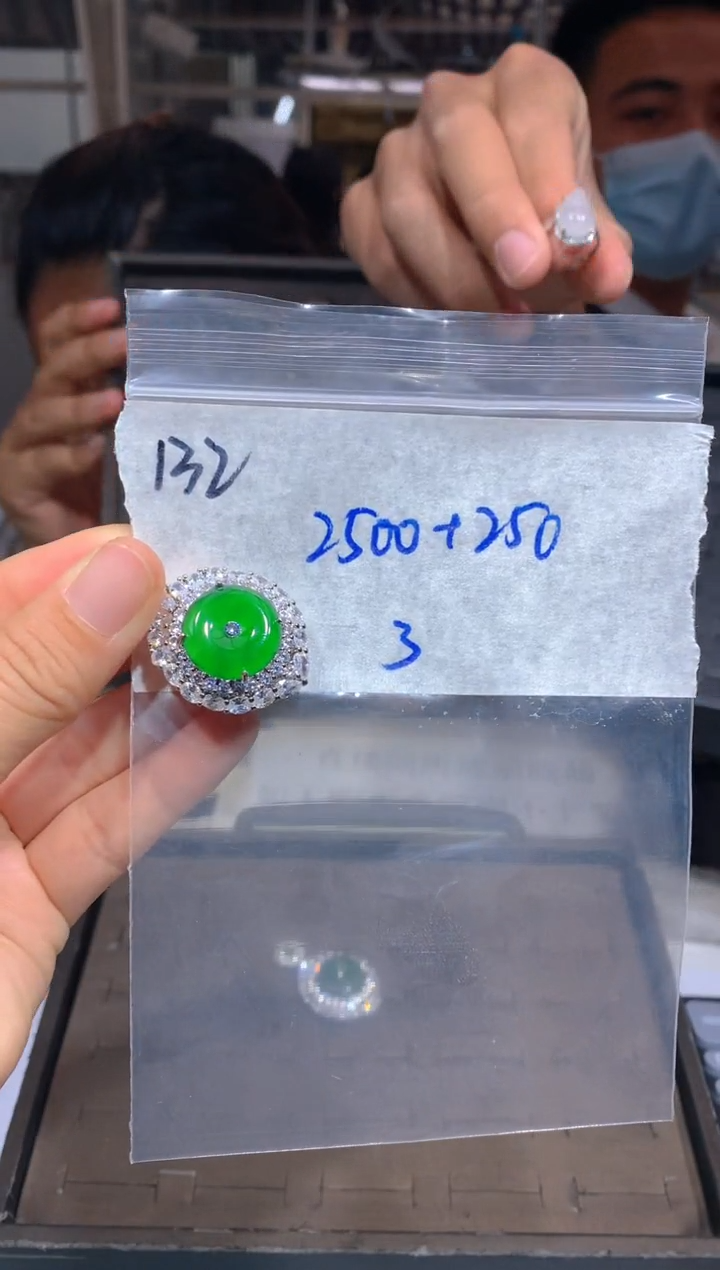 【闪购商品】定制翡翠未镶嵌132吊坠多样性拍一发一毛货定制抛光