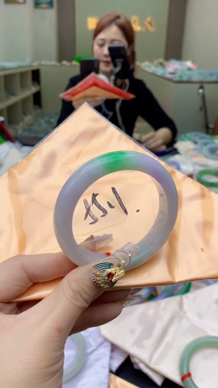 【闪购商品】翡翠手镯未镶嵌0280200769