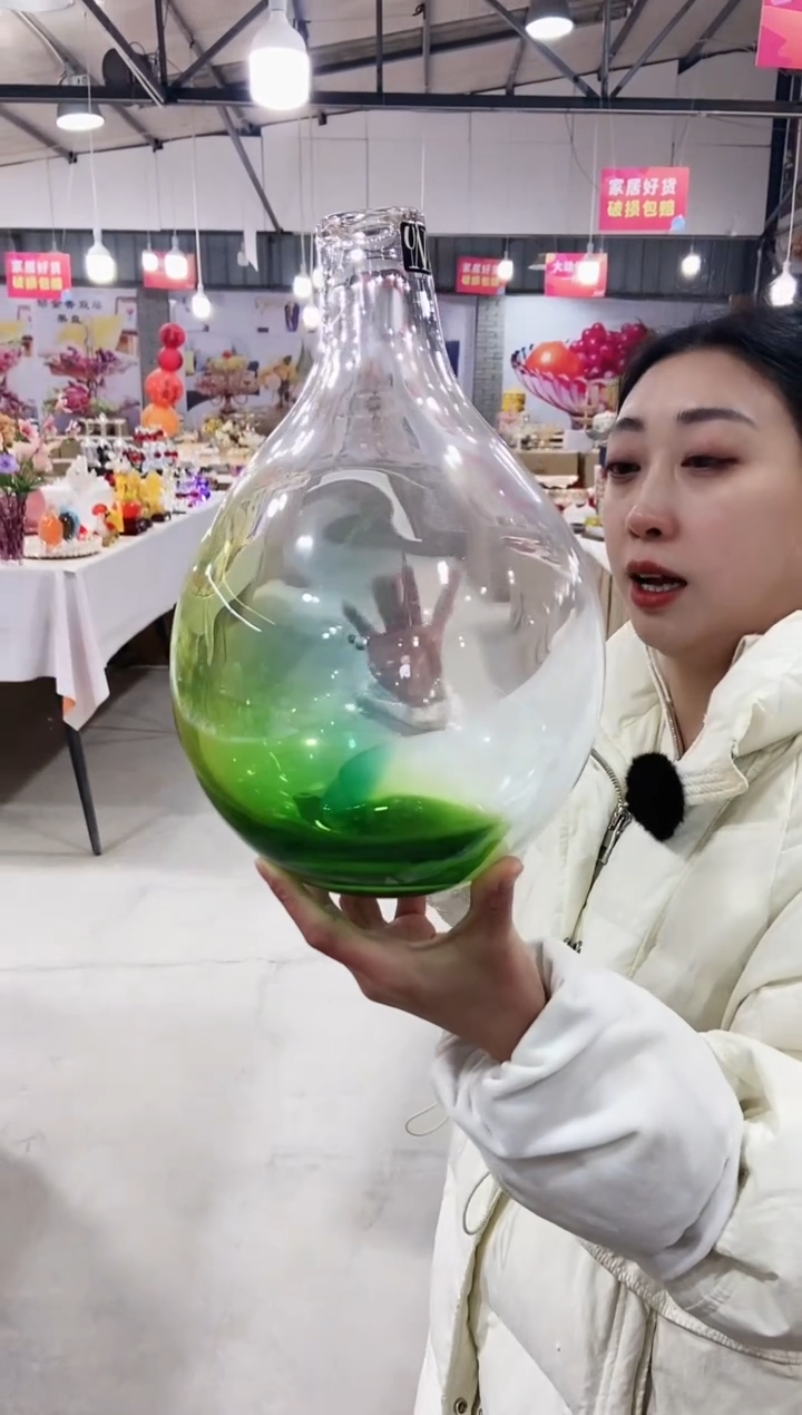 【闪购商品】玻璃双色花瓶